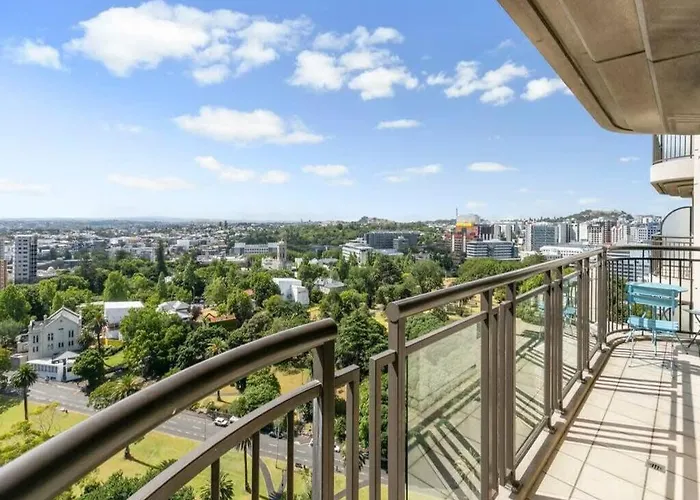 Bright One Bedroom Beauty With Balcony And Unbeatable Views